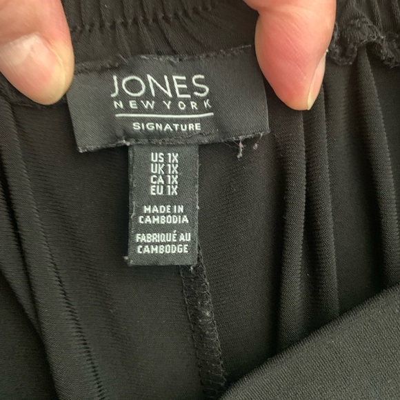 Jones New York signature black Capri/gaucho bottom size 1X - Picture 2 of 6